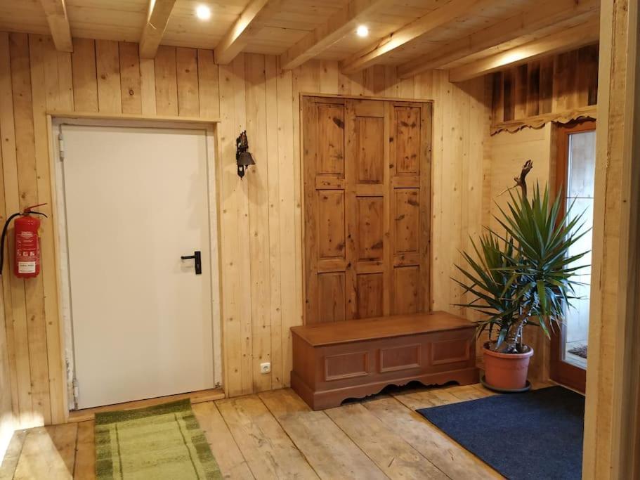 Upcycling Appartement Fischl - Nachhaltig Und Kreativ Wohnen Fuer Gross Und Klein เยนบาค ภายนอก รูปภาพ