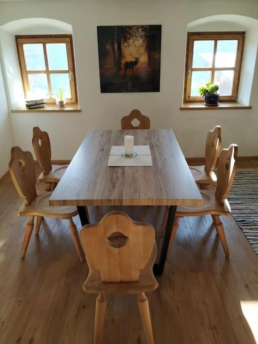 Upcycling Appartement Fischl - Nachhaltig Und Kreativ Wohnen Fuer Gross Und Klein เยนบาค ภายนอก รูปภาพ